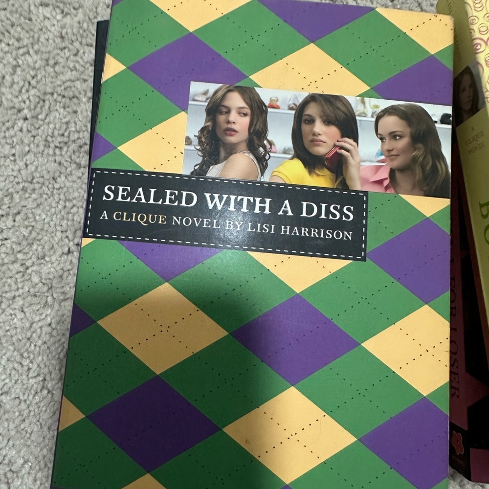 Lisa Harrison The Clique Lot of 15  Teen Fiction Books - Picture 8 of 13